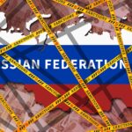 Санкции оказывают существенное отрицательное влияние на инвестиционный климат в России. Конкурентоспособность российского бизнеса как на внутреннем, так и на международном рынке значительно снижается из-за санкций. Фактически, санкции приводят к созданию новой экономической модели, которая отгораживается от мировой экономики рядом факторов, что сокращает ее потенциал. Конечно, возможно жить в условиях санкций, однако вопрос достижения потенциально возможных макроэкономических показателей остается под сомнением.