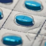 Рак - это разрушительное заболевание, от которого страдают миллионы людей во всем мире. Несмотря на то, что достижения медицины привели к разработке жизненно важных лекарств, высокая стоимость лечения рака остается актуальной проблемой. В этой статье рассматриваются сложные факторы, способствующие непомерно высоким ценам на лекарства от рака, и исследуются проблемы, с которыми сталкиваются пациенты, системы здравоохранения и фармацевтические компании.