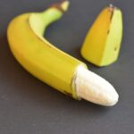 Обрезание - это хирургическая процедура, которая заключается в удалении крайней плоти - складки кожи, покрывающей кончик полового члена. Эта практика имеет долгую историю, насчитывающую тысячи лет, и выполняется по различным культурным, религиозным и медицинским причинам. В этой статье мы рассмотрим основные мотивы обрезания, прольем свет на его цели и последствия.